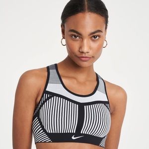 Nike FE/NOM Flyknit Bra